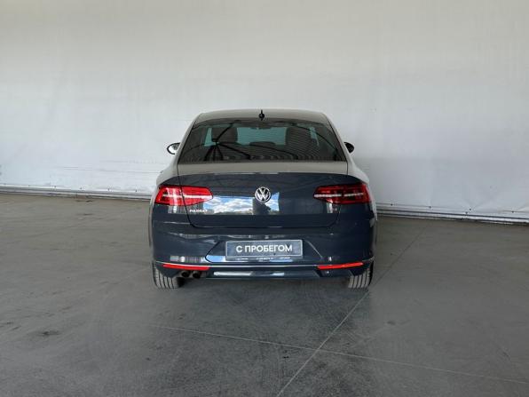 Volkswagen Passat B8 с пробегом 2017 года, цена 1 997 000 рублей, 142575 км, седан, Автокод Объявления