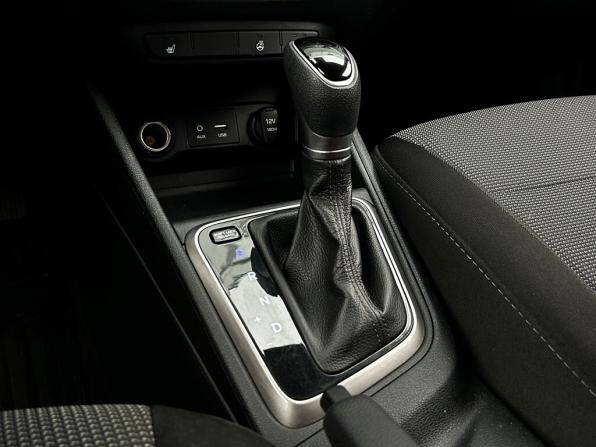 Hyundai Solaris II с пробегом 2019 года, цена 1 155 600 рублей, 161818 км, седан, Автокод Объявления