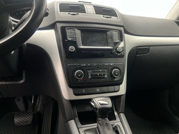 Skoda Yeti I Рестайлинг с пробегом 2015 года, цена 1 149 000 рублей, 216000 км, внедорожник, Автокод Объявления