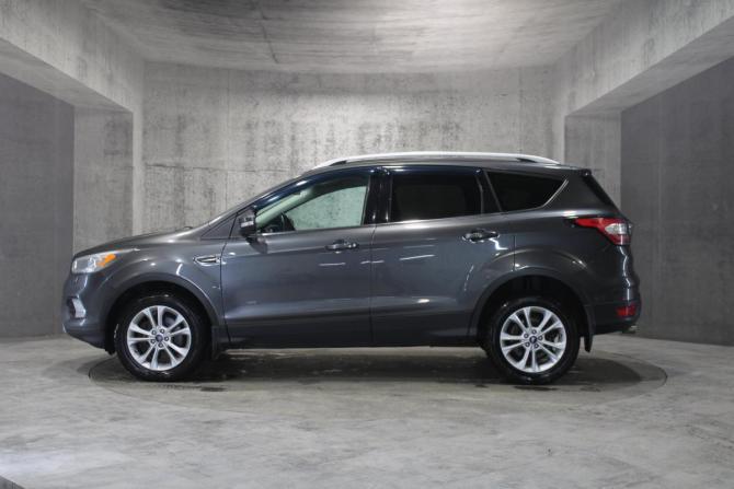 Ford Kuga II Рестайлинг с пробегом 2017 года, цена 1 446 000 рублей, 116038 км, внедорожник, Автокод Объявления