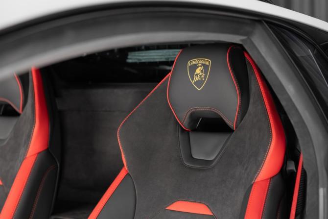 Новый Lamborghini Huracán I Рестайлинг 2023 года, цена 42 900 000 рублей, купе, Автокод Объявления