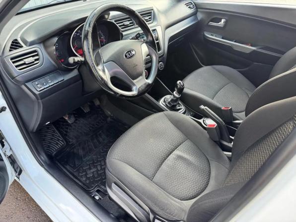 Kia Rio III Рестайлинг с пробегом 2015 года, цена 806 250 рублей, 175431 км, седан, Автокод Объявления