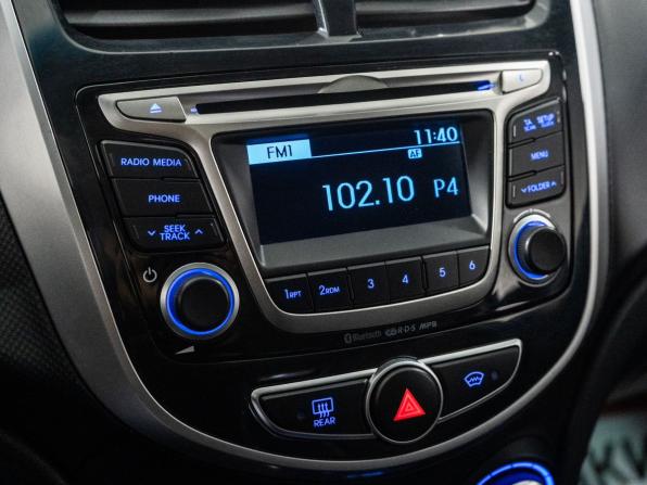 Hyundai Solaris I Рестайлинг с пробегом 2015 года, цена 849 500 рублей, 208845 км, хэтчбек, Автокод Объявления