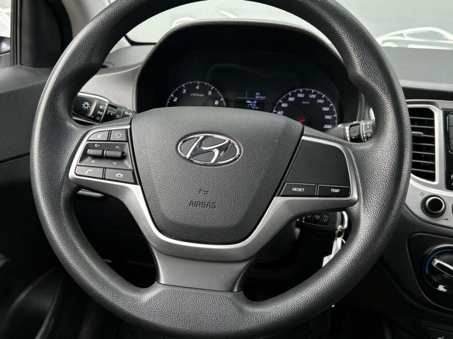 Hyundai Solaris II Санкт-Петербург  - изображение 18