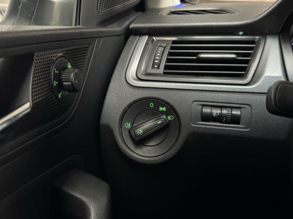 Skoda Rapid I с пробегом 2017 года, цена 699 000 рублей, 248889 км, лифтбек, Автокод Объявления