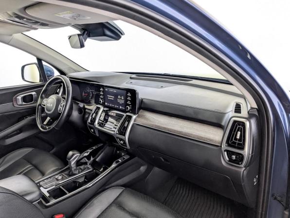 Kia Sorento IV с пробегом 2022 года, цена 3 795 000 рублей, 93137 км, внедорожник, Автокод Объявления