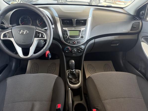 Hyundai Solaris I с пробегом 2013 года, цена 793 000 рублей, 158813 км, седан, Автокод Объявления