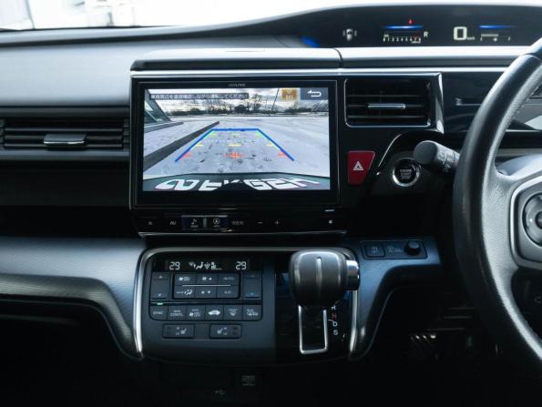 Honda Stepwgn V Рестайлинг с пробегом 2019 года, цена 2 450 000 рублей, 47071 км, минивэн, Автокод Объявления