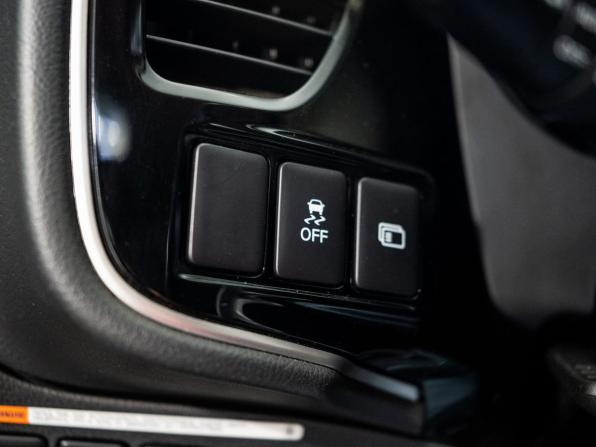 Mitsubishi Outlander III Рестайлинг 3 с пробегом 2019 года, цена 2 340 000 рублей, 181368 км, внедорожник, Автокод Объявления