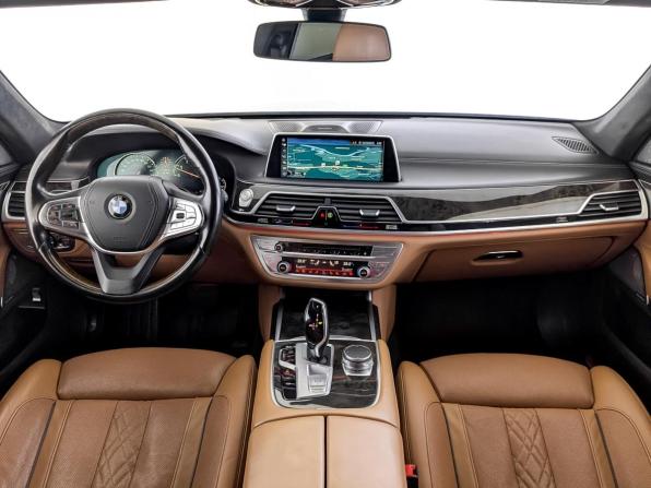 BMW 7 серии VI (G11/G12) с пробегом 2016 года, цена 3 000 000 рублей, 83571 км, седан, Автокод Объявления