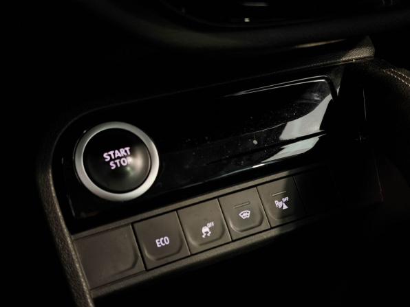 Renault Kaptur I Рестайлинг с пробегом 2020 года, цена 1 697 000 рублей, 98287 км, внедорожник, Автокод Объявления