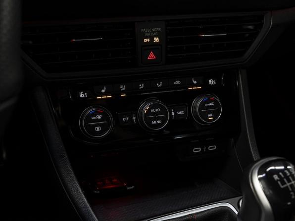 Volkswagen Jetta VII Рестайлинг с пробегом 2023 года, цена 3 149 000 рублей, 41016 км, седан, Автокод Объявления