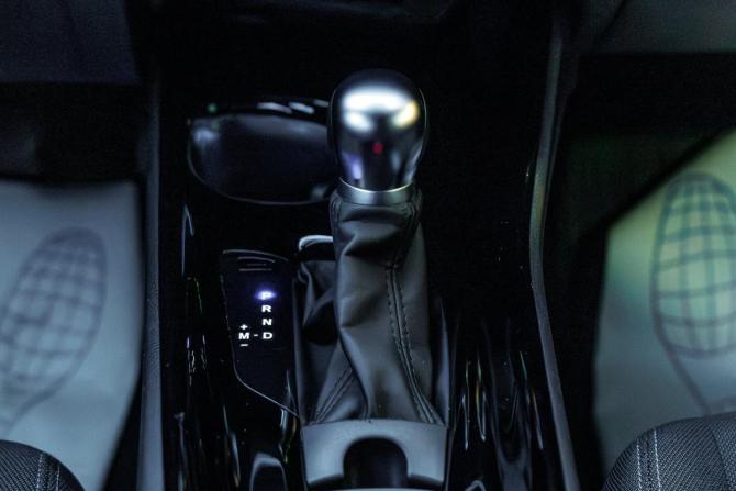 Toyota C-HR I Рестайлинг с пробегом 2020 года, цена 2 615 000 рублей, 42000 км, внедорожник, Автокод Объявления