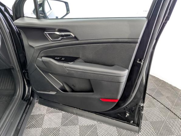 Kia Sportage V с пробегом 2024 года, цена 3 250 000 рублей, 40058 км, внедорожник, Автокод Объявления