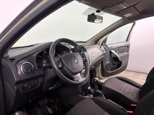 Renault Sandero II с пробегом 2017 года, цена 975 000 рублей, 101407 км, хэтчбек, Автокод Объявления