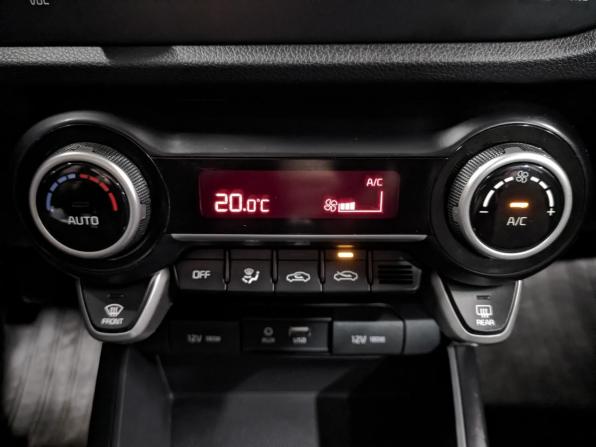 Kia Rio IV с пробегом 2018 года, цена 1 285 000 рублей, 138914 км, хэтчбек, Автокод Объявления