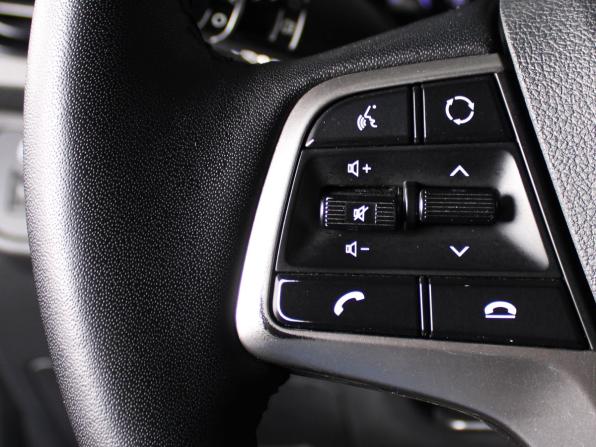 Hyundai Solaris II Рестайлинг с пробегом 2021 года, цена 1 460 000 рублей, 138000 км, седан, Автокод Объявления