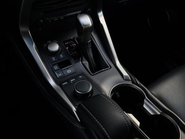 Lexus NX I с пробегом 2016 года, цена 3 250 000 рублей, 63180 км, внедорожник, Автокод Объявления
