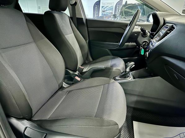 Hyundai Solaris II с пробегом 2019 года, цена 1 299 000 рублей, 137312 км, седан, Автокод Объявления