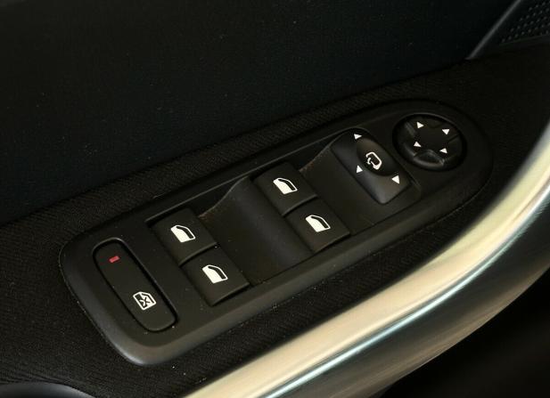 Peugeot 408 I с пробегом 2015 года, цена 790 000 рублей, 89105 км, седан, Автокод Объявления