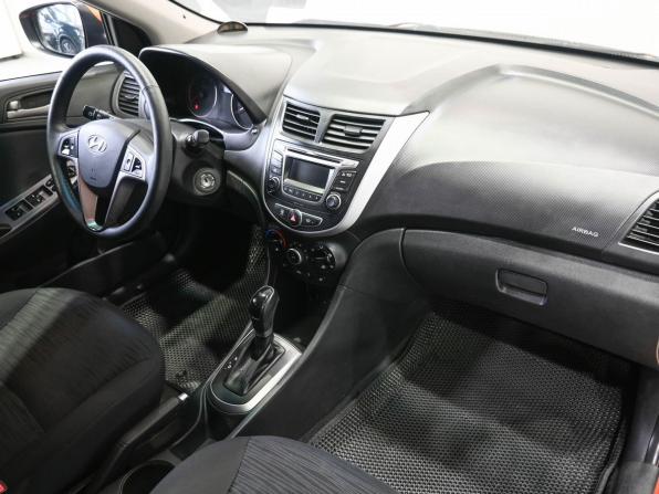 Hyundai Solaris I Рестайлинг с пробегом 2014 года, цена 999 900 рублей, 204200 км, седан, Автокод Объявления
