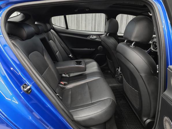 Kia Stinger I с пробегом 2018 года, цена 2 599 000 рублей, 95000 км, лифтбек, Автокод Объявления