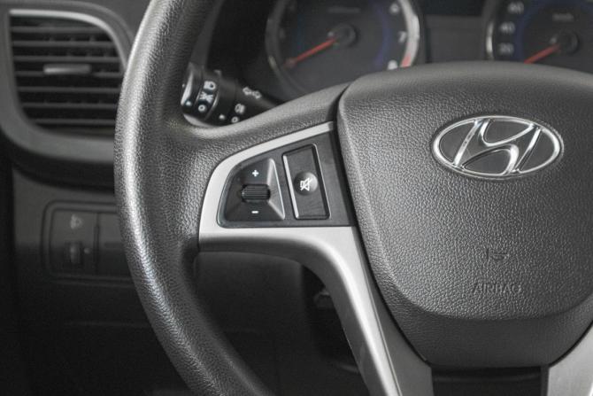 Hyundai Solaris I Рестайлинг с пробегом 2016 года, цена 1 299 000 рублей, 101000 км, седан, Автокод Объявления