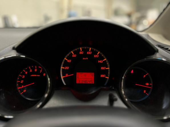 Honda Fit II с пробегом 2011 года, цена 850 000 рублей, 114650 км, хэтчбек, Автокод Объявления