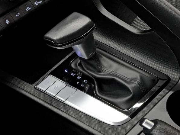 Hyundai Elantra VII (CN7) с пробегом 2022 года, цена 2 055 000 рублей, 73028 км, седан, Автокод Объявления