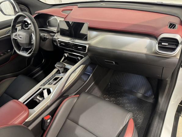 Geely Coolray I с пробегом 2023 года, цена 1 899 800 рублей, 30000 км, внедорожник, Автокод Объявления
