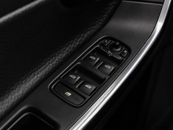 Volvo S60 II Рестайлинг с пробегом 2013 года, цена 975 000 рублей, 154058 км, седан, Автокод Объявления