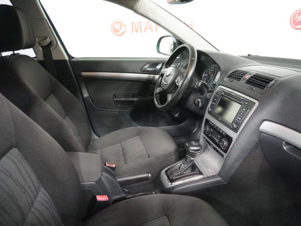 Skoda Octavia II (A5) Рестайлинг с пробегом 2011 года, цена 729 000 рублей, 214316 км, лифтбек, Автокод Объявления