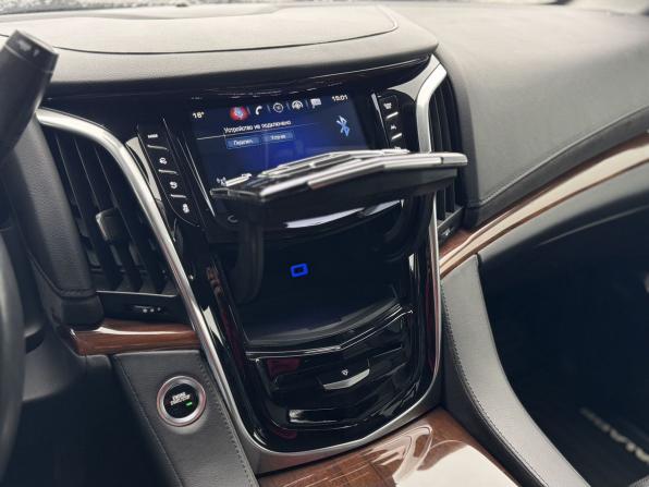 Cadillac Escalade IV с пробегом 2020 года, цена 4 300 000 рублей, 180366 км, внедорожник, Автокод Объявления