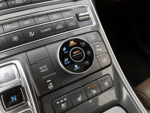 Hyundai Santa Fe IV Рестайлинг с пробегом 2021 года, цена 4 085 000 рублей, 49693 км, внедорожник, Автокод Объявления
