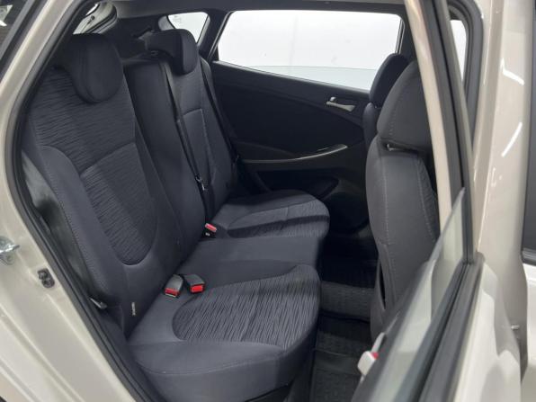 Hyundai Solaris I Рестайлинг с пробегом 2015 года, цена 1 099 000 рублей, 95605 км, хэтчбек, Автокод Объявления