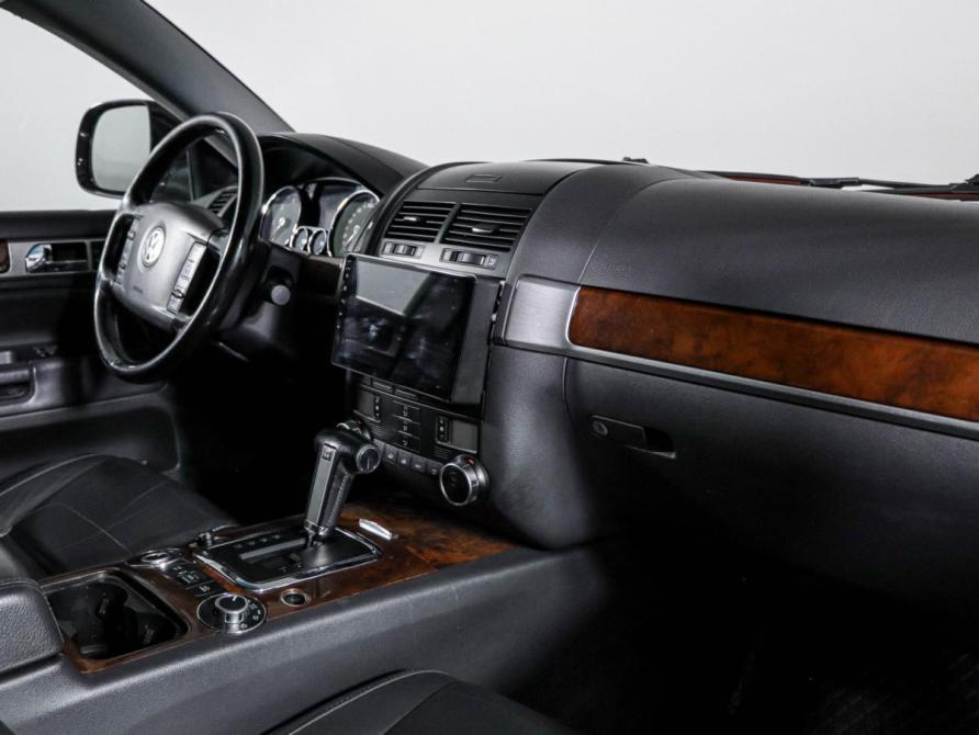 Volkswagen Touareg I Рестайлинг Москва  - изображение 9
