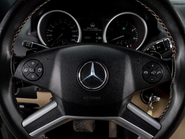 Mercedes-Benz M-Класс II (W164) Рестайлинг с пробегом 2011 года, цена 1 989 000 рублей, 194286 км, внедорожник, Автокод Объявления