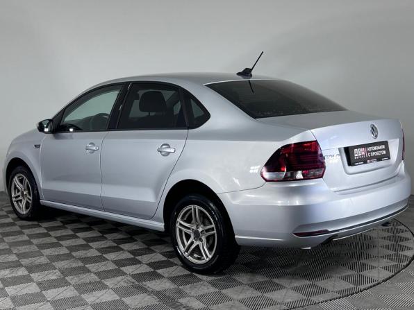 Volkswagen Polo V Рестайлинг с пробегом 2018 года, цена 1 220 000 рублей, 89560 км, седан, Автокод Объявления