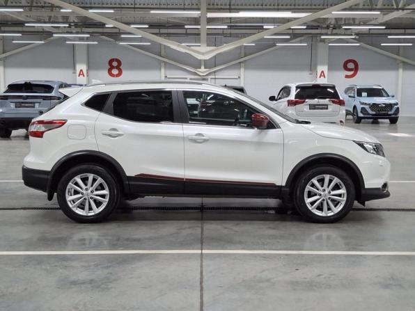 Nissan Qashqai II с пробегом 2017 года, цена 1 835 000 рублей, 98020 км, внедорожник, Автокод Объявления