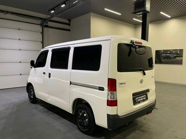 Toyota Town Ace IV с пробегом 2016 года, цена 998 000 рублей, 236592 км, компактвэн, Автокод Объявления