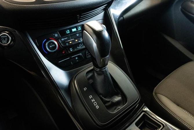 Ford Kuga II Рестайлинг с пробегом 2017 года, цена 1 449 000 рублей, 171555 км, внедорожник, Автокод Объявления