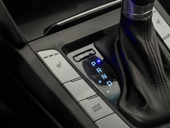 Hyundai Elantra VI (AD) с пробегом 2017 года, цена 1 630 000 рублей, 129331 км, седан, Автокод Объявления