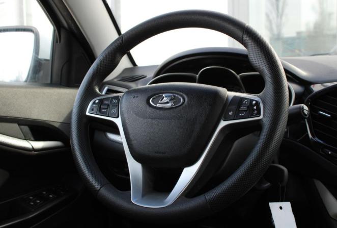 Lada (ВАЗ) Vesta I с пробегом 2019 года, цена 995 000 рублей, 108200 км, седан, Автокод Объявления