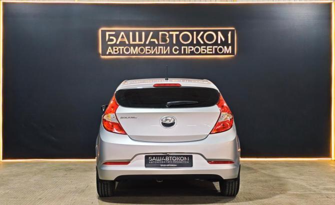 Hyundai Solaris I Рестайлинг с пробегом 2016 года, цена 960 000 рублей, 48000 км, хэтчбек, Автокод Объявления