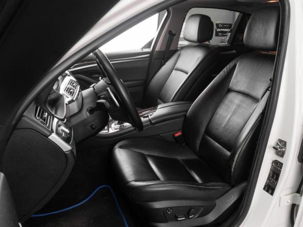 BMW 5 серии VI (F10/F11/F07) с пробегом 2010 года, цена 1 899 000 рублей, 208105 км, седан, Автокод Объявления