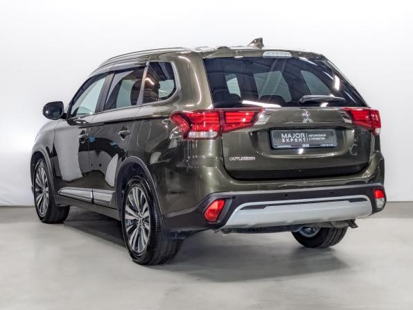 Mitsubishi Outlander III Рестайлинг 3 с пробегом 2020 года, цена 2 495 000 рублей, 100043 км, внедорожник, Автокод Объявления
