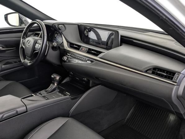 Lexus ES VII Рестайлинг с пробегом 2021 года, цена 3 959 000 рублей, 45940 км, седан, Автокод Объявления