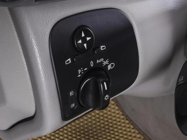 Mercedes-Benz C-Класс II (W203) Рестайлинг с пробегом 2006 года, цена 909 000 рублей, 360178 км, седан, Автокод Объявления
