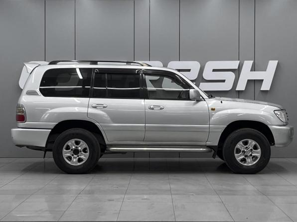 Toyota Land Cruiser 100 Series Рестайлинг 2 с пробегом 2006 года, цена 1 740 000 рублей, 393577 км, внедорожник, Автокод Объявления
