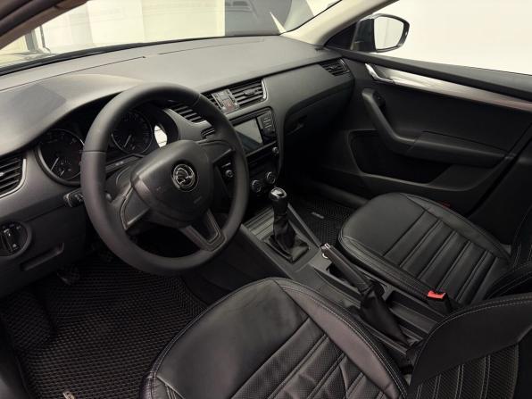 Skoda Octavia III (A7) Рестайлинг с пробегом 2017 года, цена 1 499 000 рублей, 175437 км, лифтбек, Автокод Объявления